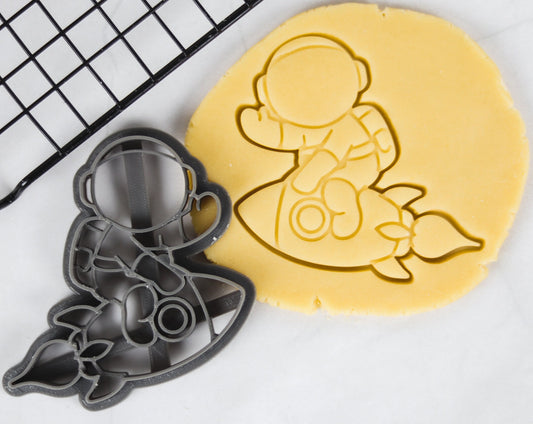 Small Astronaut on a Spaceship Cookie Cutter