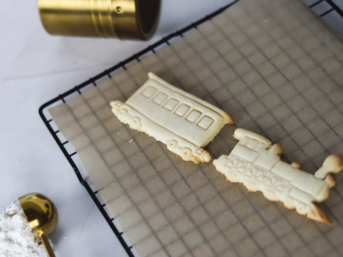 Steam Locomotive Train with Carriage Cookie Cutter Set: All Aboard the Sweet Train!