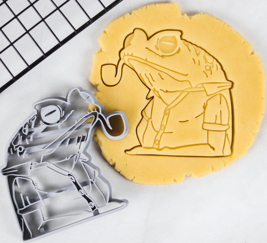 Frog with Pipe Shape Cookie Cutter - A Unique and Fun Baking Accessory