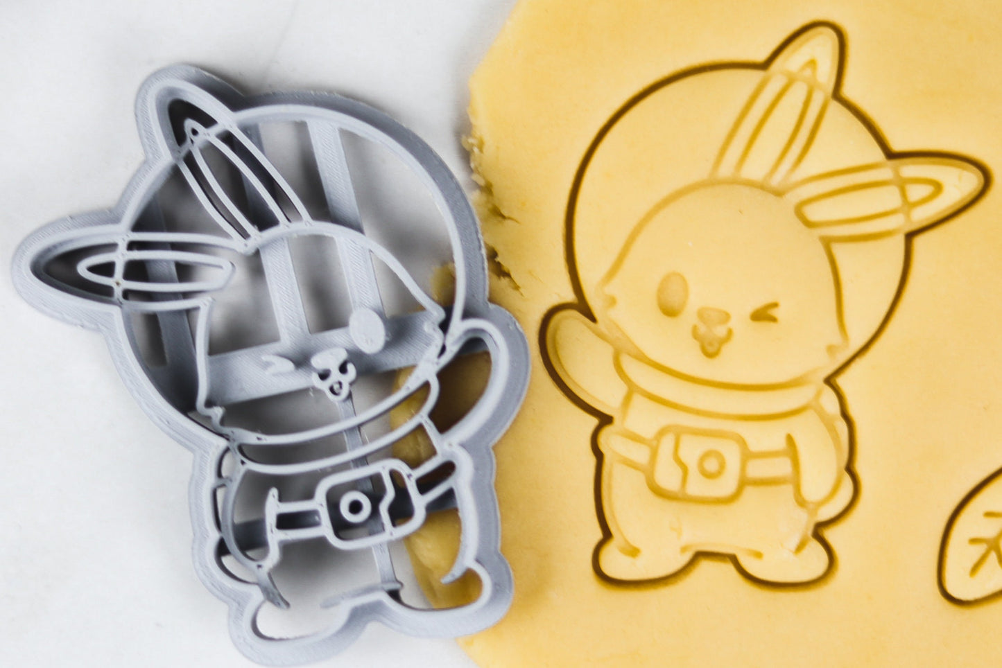 Rabbit Astronaut and Carrot Spaceship - Set/Individual - Eastern Cookie Cutter Set