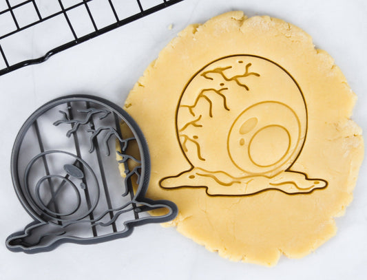 Bleeding Halloween Eye Cookie Cutter - Spooky PLA Craft Tool for Baking and Ceramics