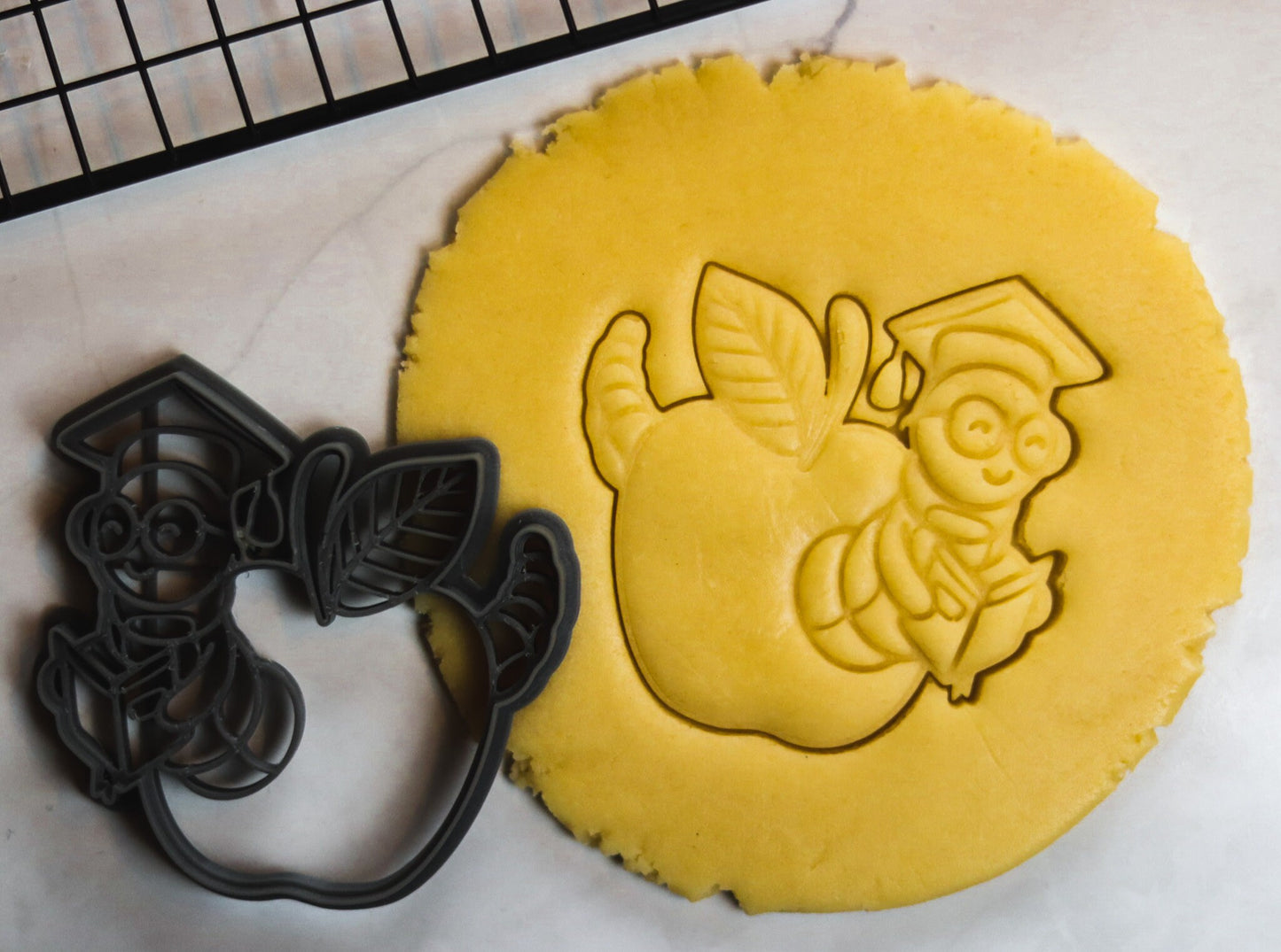 Bookworm Cookie Cutter - Fondant Pastry Bake Biscuit