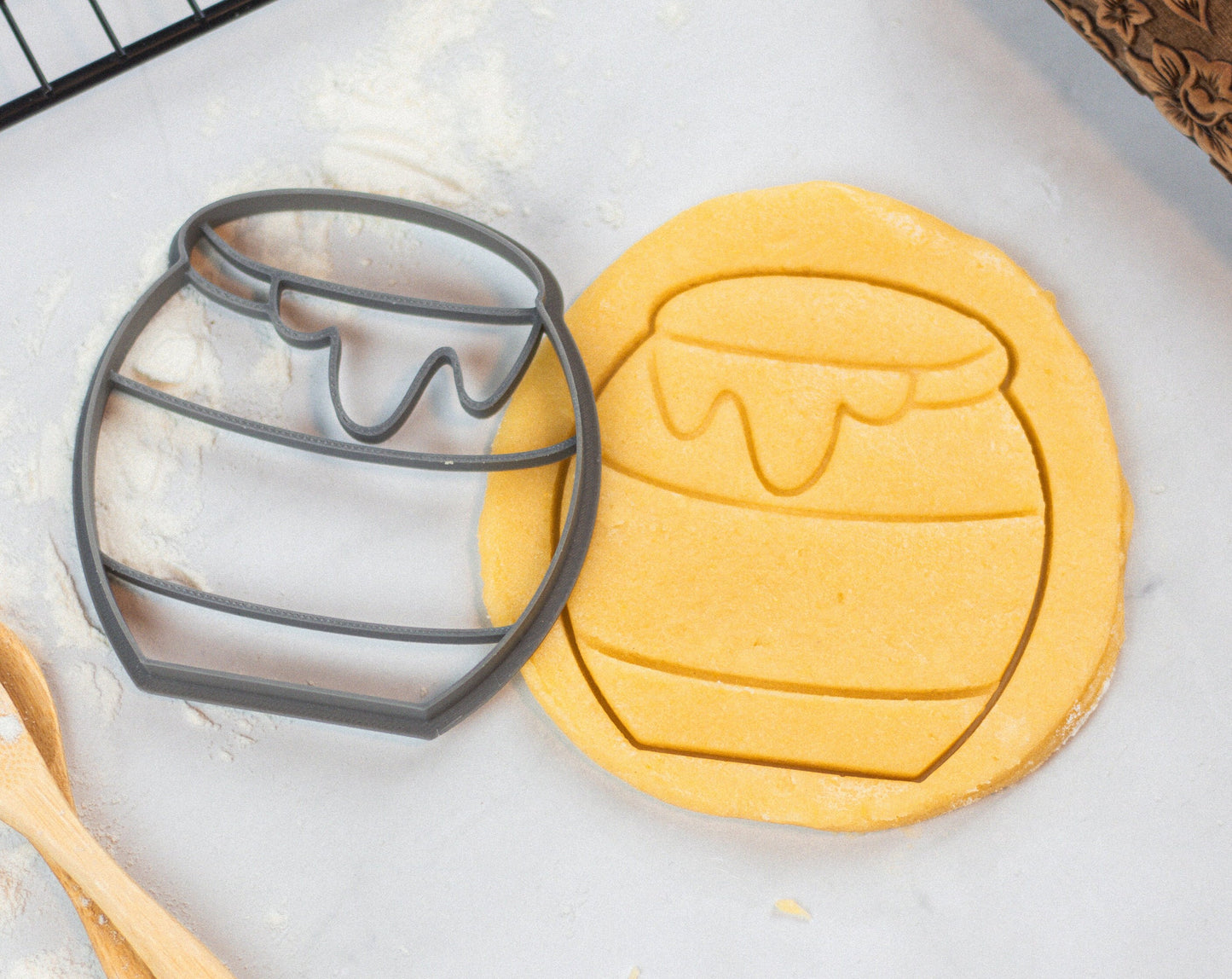 Honey Pot Cookie Cutter - Cute Cartoon Style Baking works with Fondant!