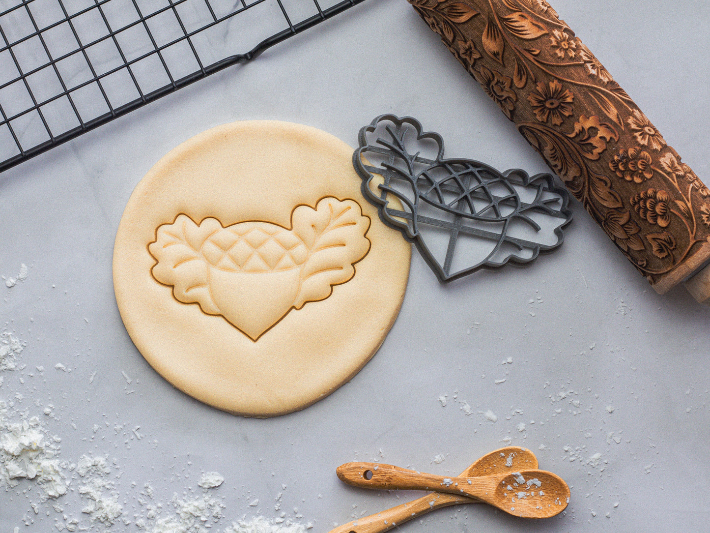 Acorn / Maple Leaf Cookie Cutter - Fondant Stamp Autumn gift idea, biscuit, baking