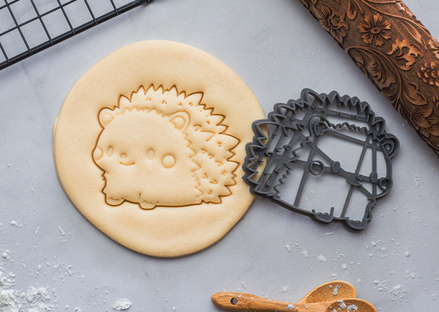 Cute Hedgehog Cookie Cutter - Fondant Stamp Autumn gift idea, biscuit, baking