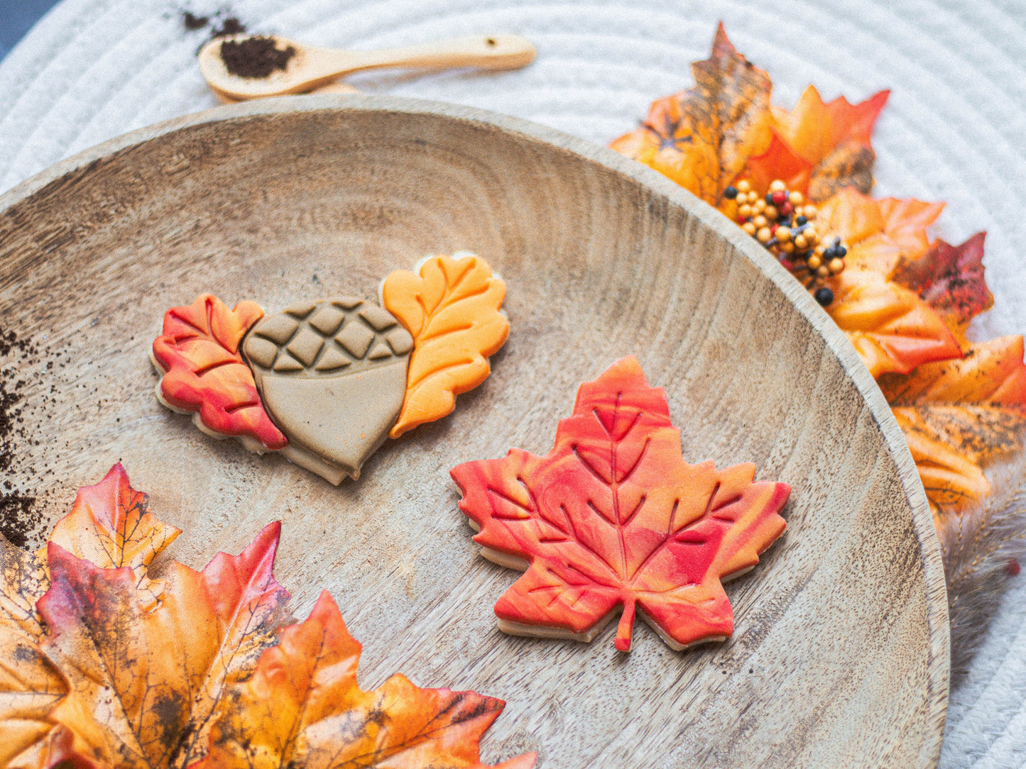 Acorn / Maple Leaf Cookie Cutter - Fondant Stamp Autumn gift idea, biscuit, baking